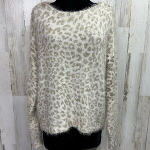 Peyton Primrose Leopard‎ Print Fuzzy Sweater